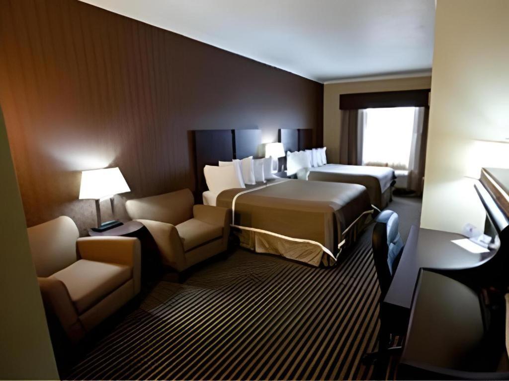 Best Western Plus Olathe Hotel Екстериор снимка